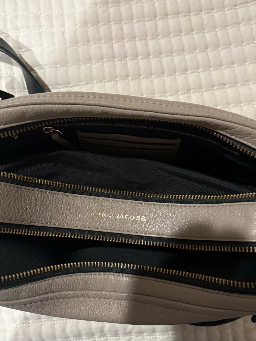 Marc Jacobs softshot 27